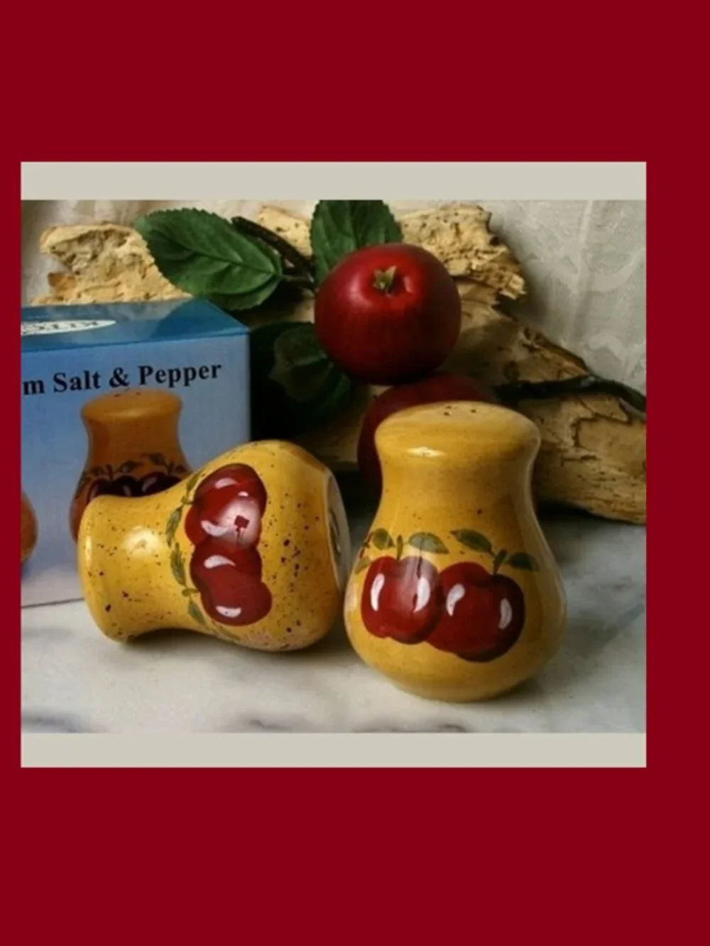 Porcelain Apple Salt & Pepper set 4